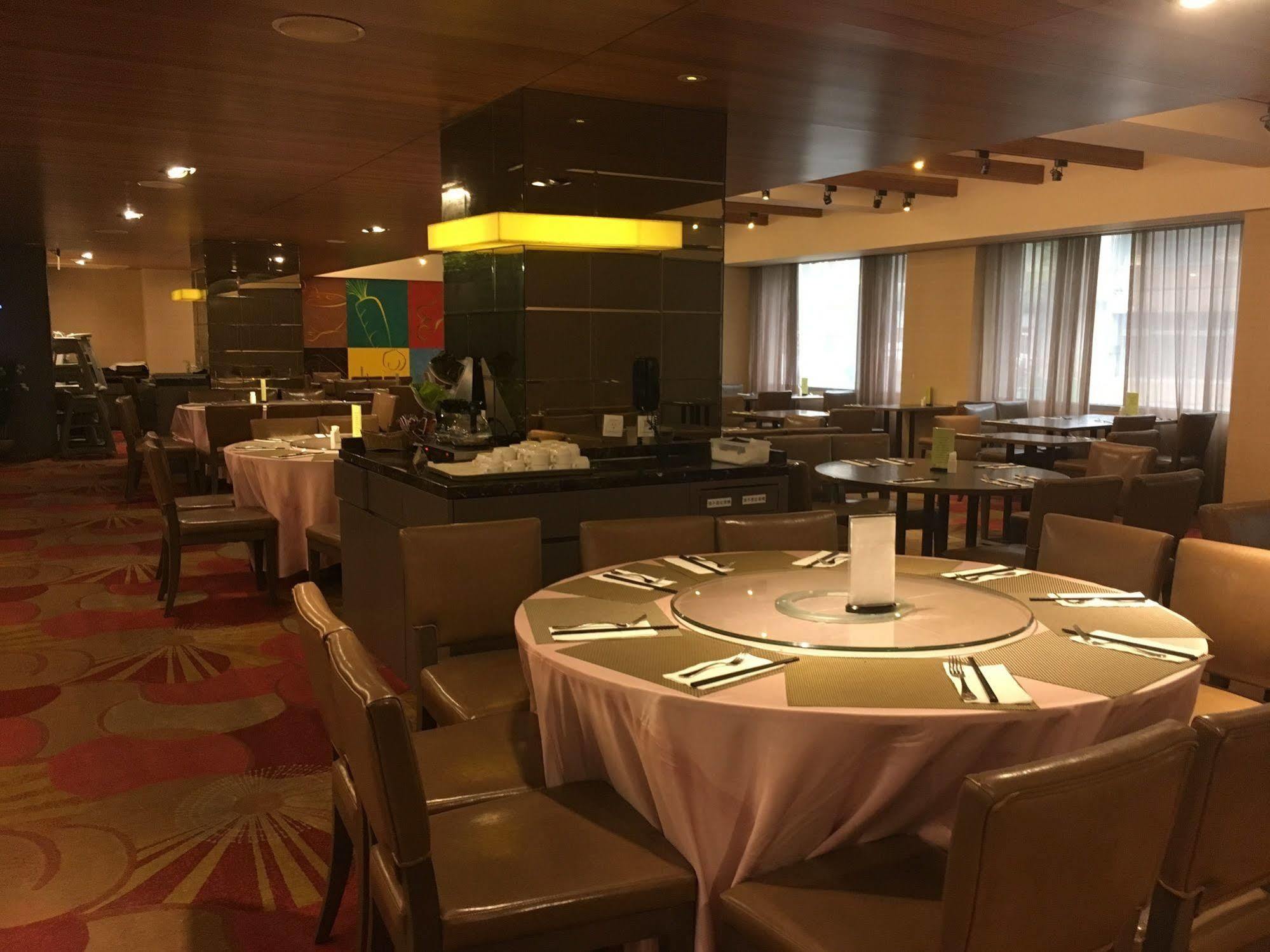 Park City Hotel Central Taichung Bagian luar foto