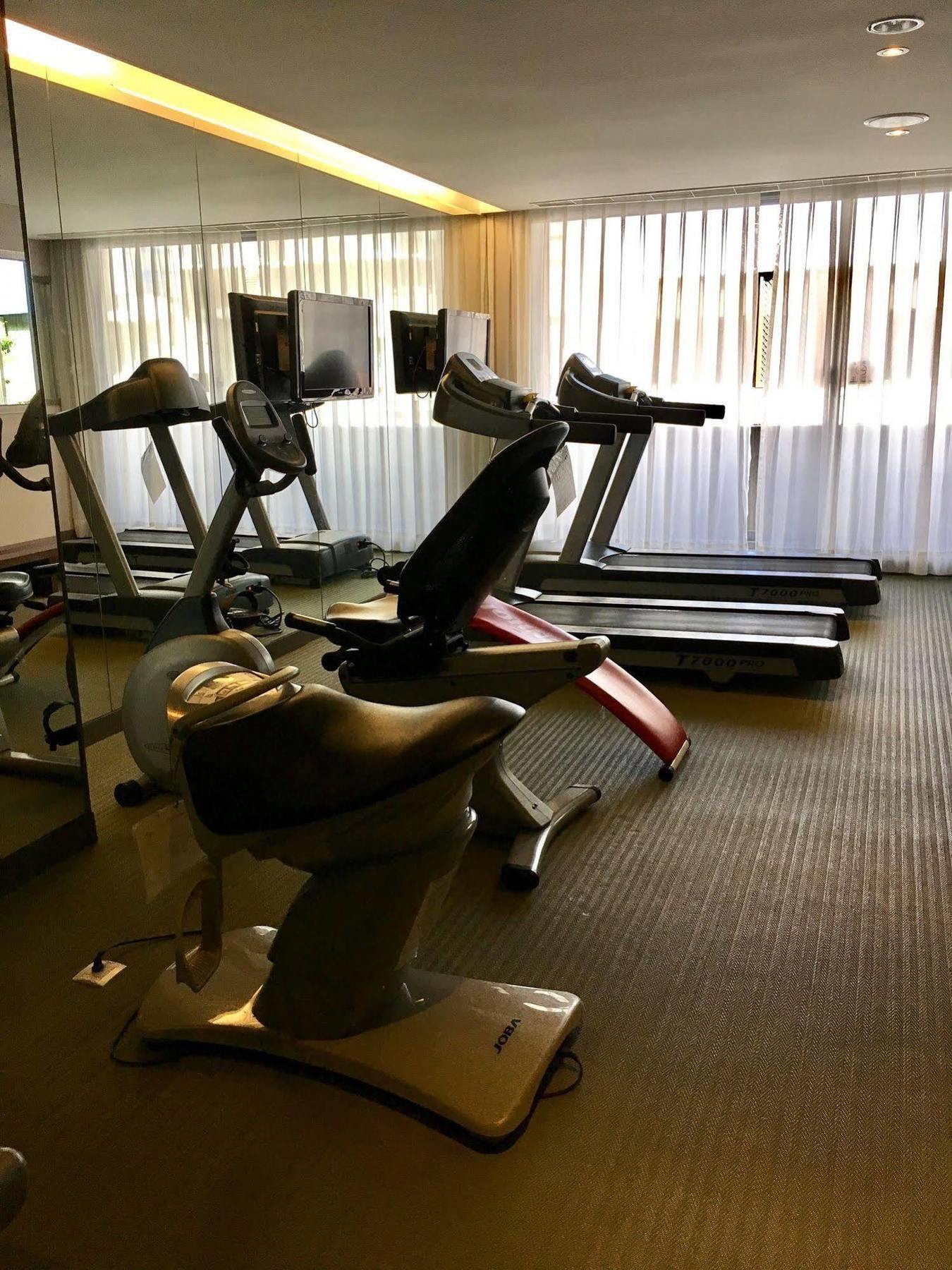 Park City Hotel Central Taichung Bagian luar foto